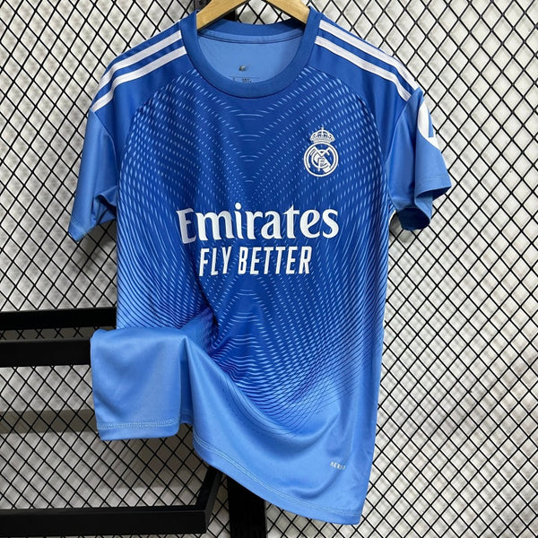 Maillot 25/26 Real Madrid Spécial style…