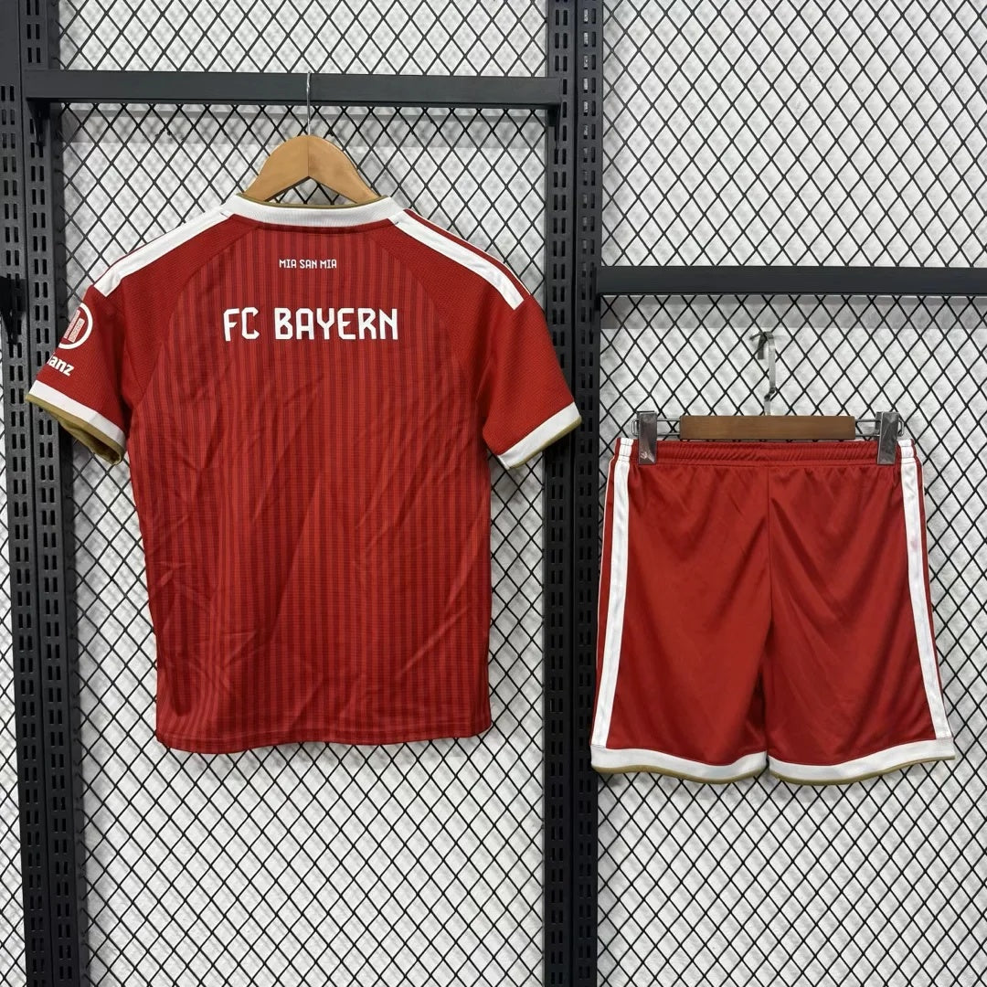 26/27 Ensemble Enfant Bayern Munich Domicile — vue 2