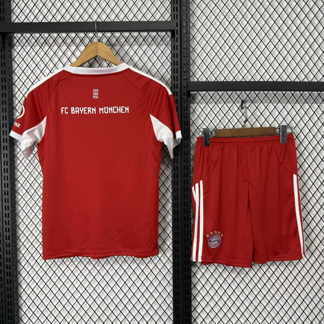 Ensemble 25/26 Bayern Munich Domicile Adult — vue 2