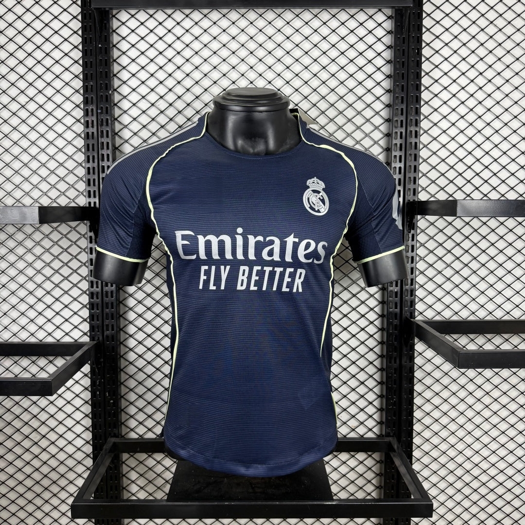 25/26 Maillot Real Madrid Extérieur player — vue 1