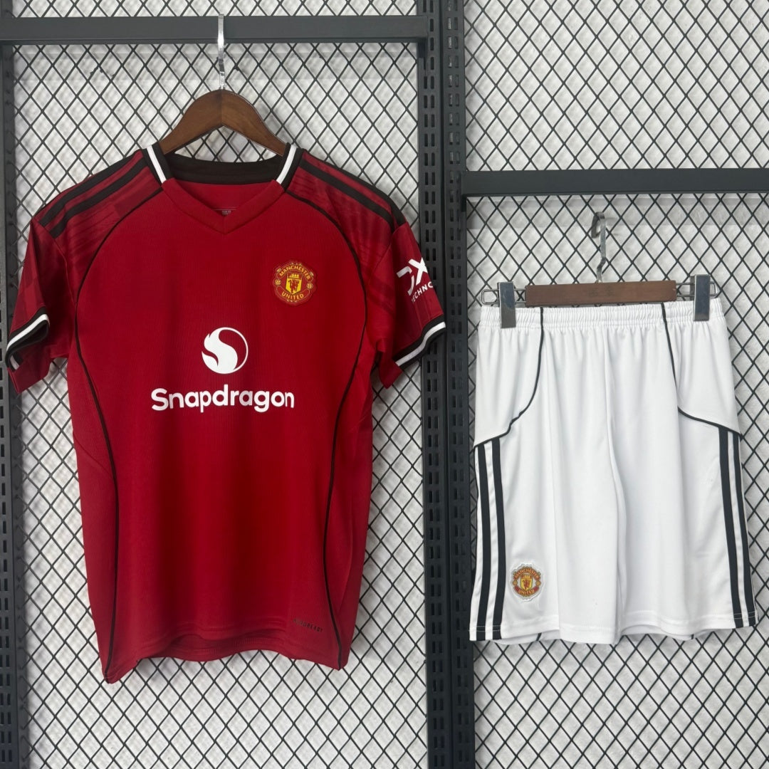 Ensemble 25/26 Manchester United Domicile Adult — vue 1