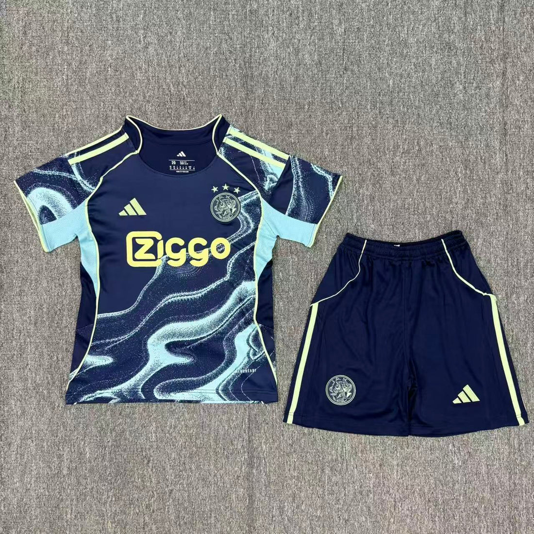 25/26 Ensemble Enfant Ajax Extérieur — vue 1