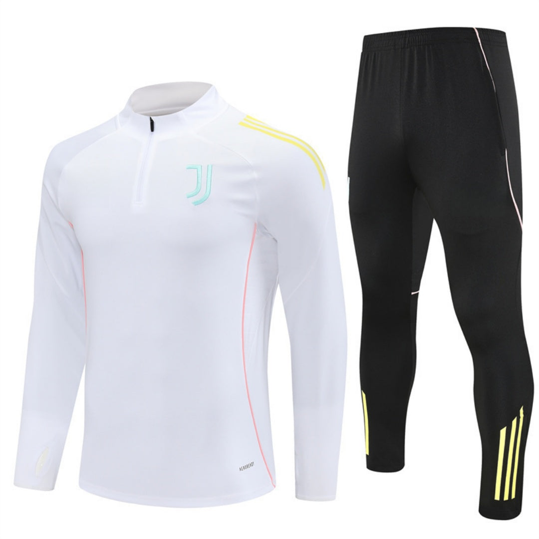25/26 Ensemble Juventus Spécial B — vue 1