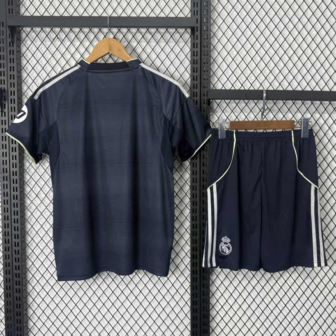 Ensemble 25/26 Real Madridl Extérieur Adult — vue 2