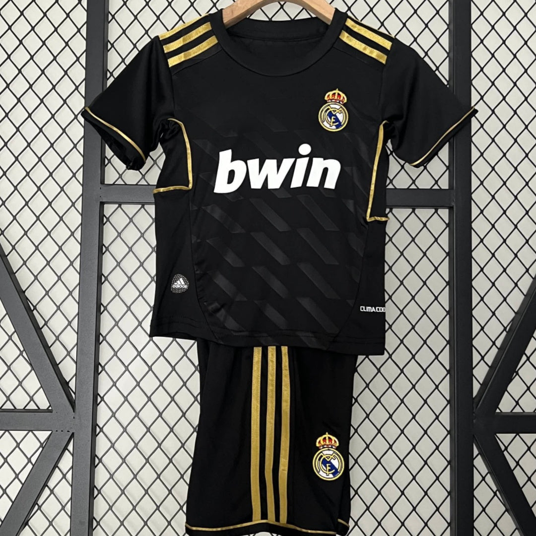2011-2012 Ensemble Enfant Real Madrid Extérieur Rétro — vue 1